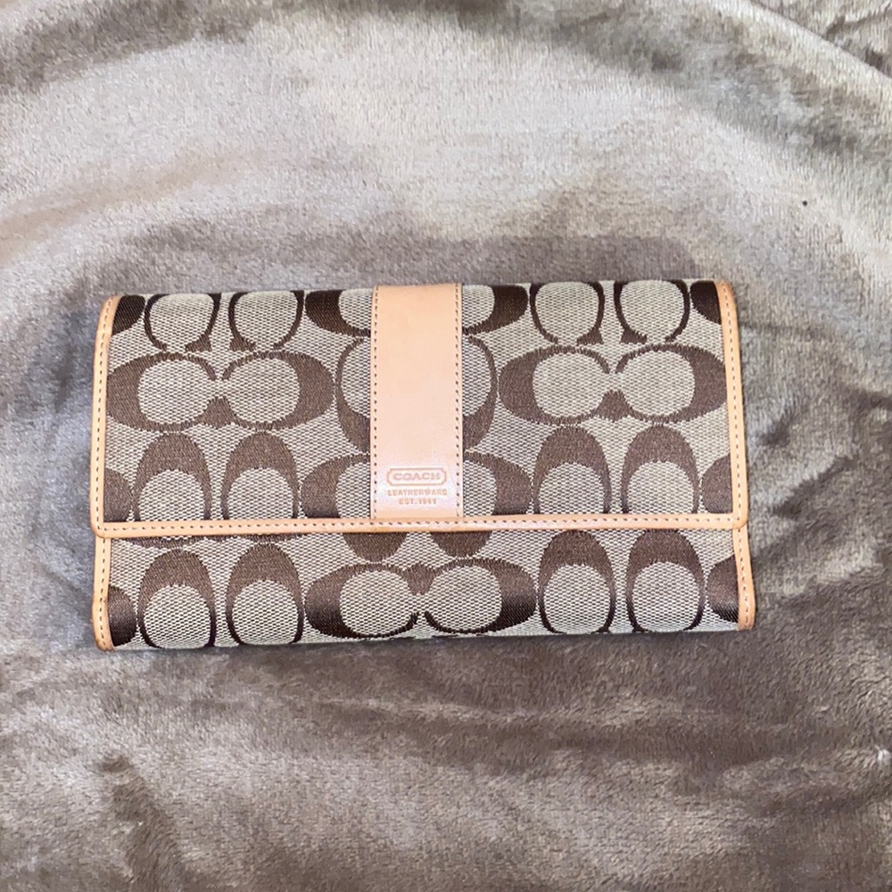 Coach tan wallet